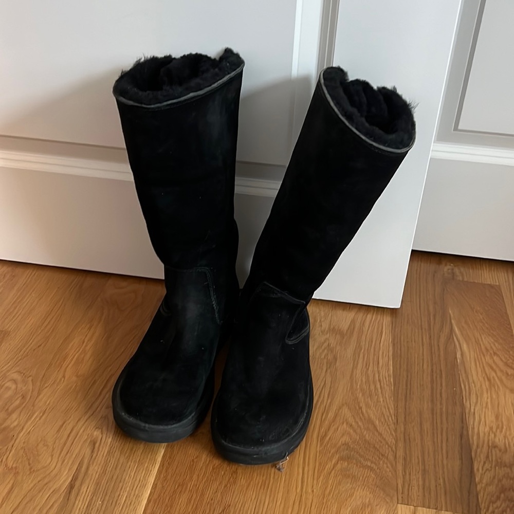 UGG tall boots with laced up detail on back - size 9